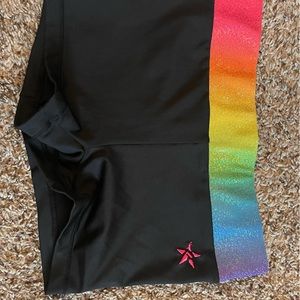 Rebel athletic shorts, size yL